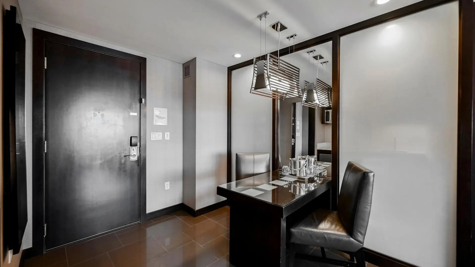 Stripviewsuites At Vdara Las Vegas